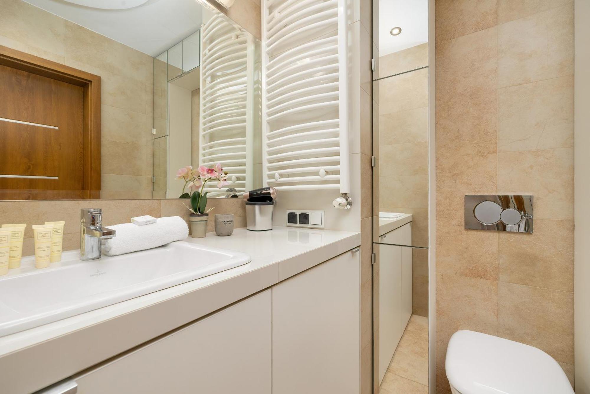 Centrum Krakowa Piekny Apartament Z Balkonem By Rent Like Home Dış mekan fotoğraf